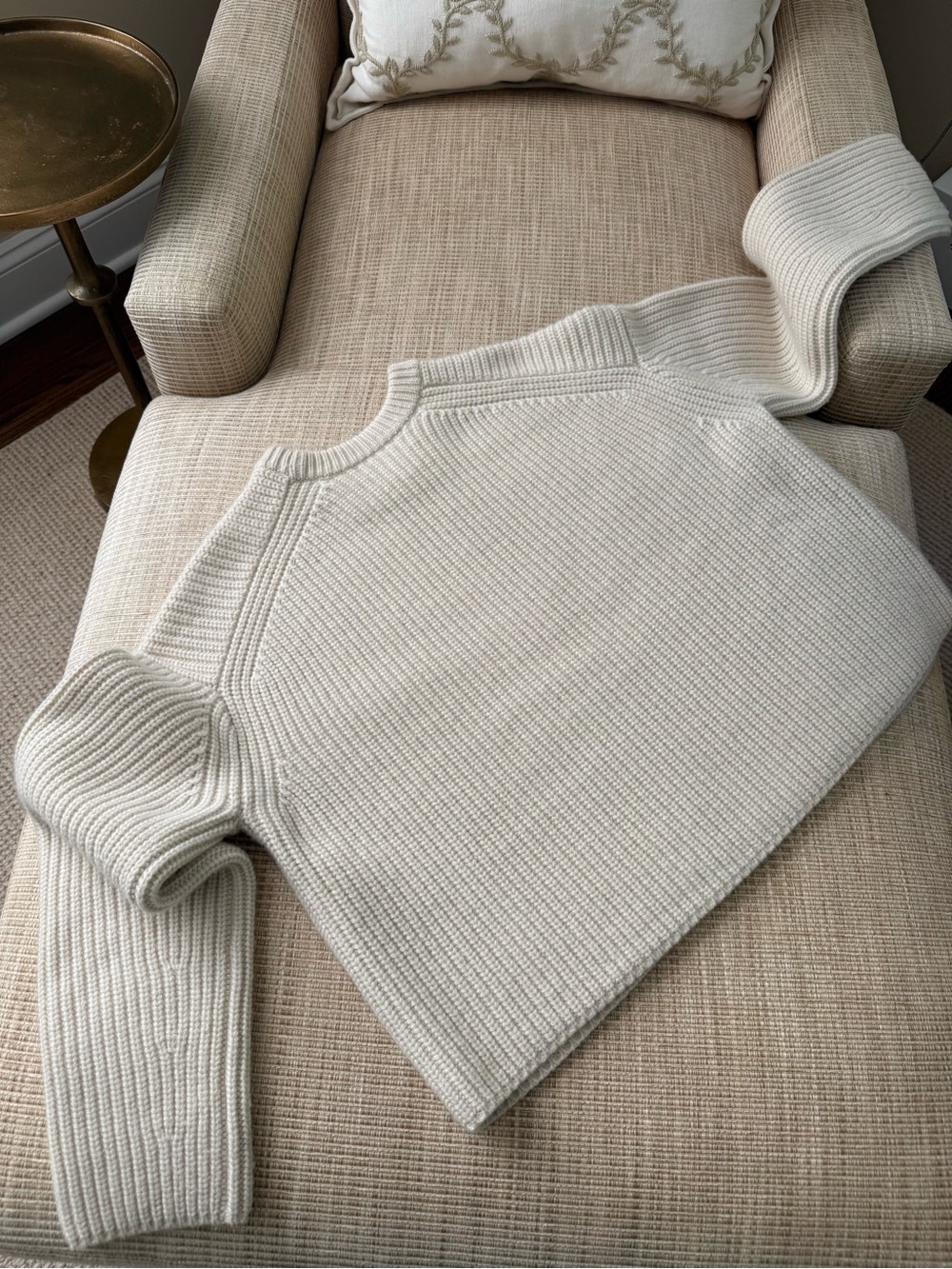 CO Crewneck Sweater NWOT 100% Cashmere * PRISTINE * WORN ONCE* HOT DEAL $99 🔥🔥🔥 - Picture 6 of 12
